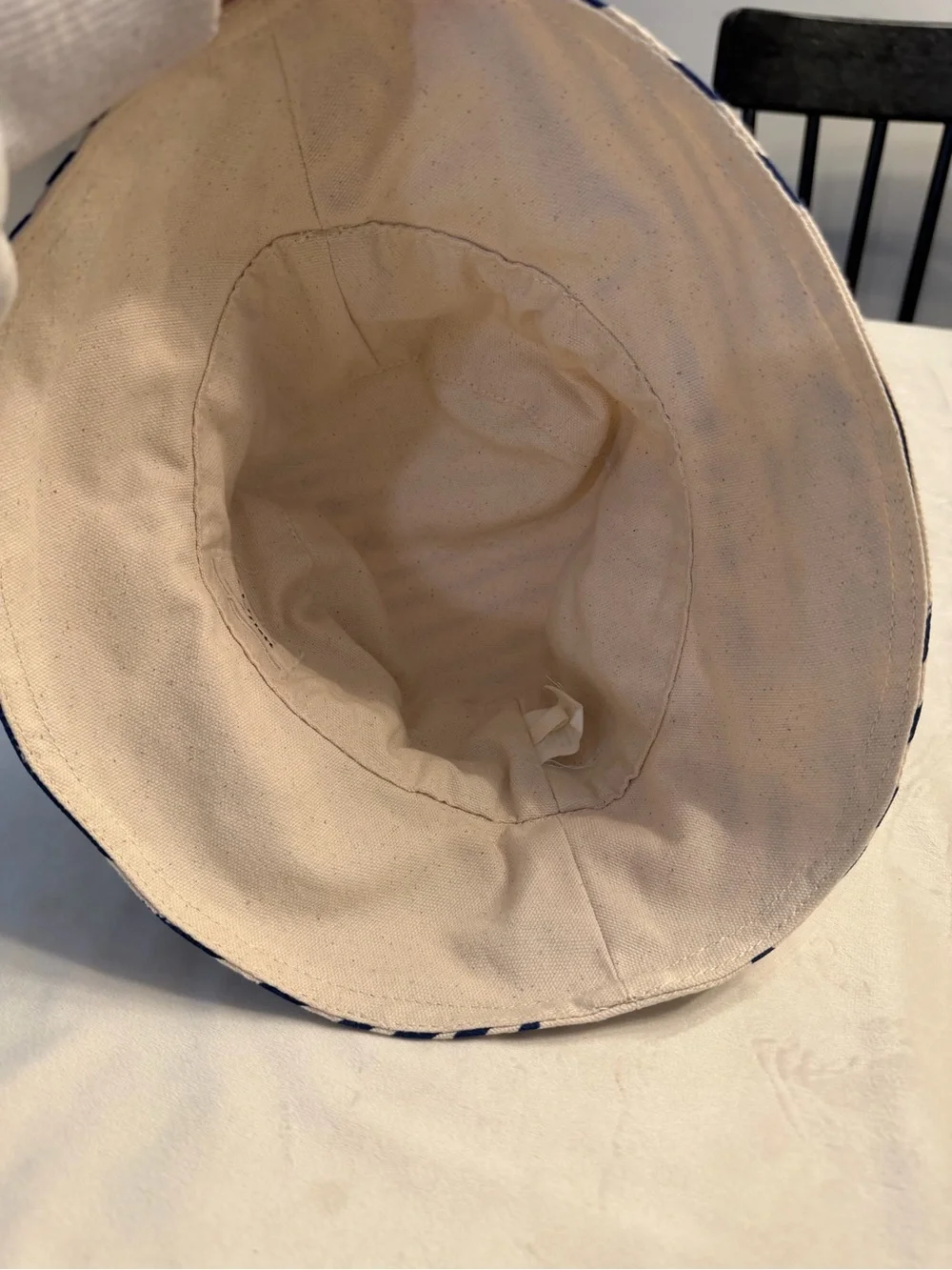 EUC! LL Bean x Erin Flett Navy Stripe Bucket Hat - Blue & White
